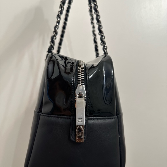 Chanel vintage bowler style bag with authentication card - Picture 2 of 13